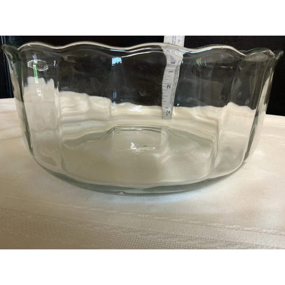 Large clear glass scalloped edge Large clear glass scalloped edge serving bowl